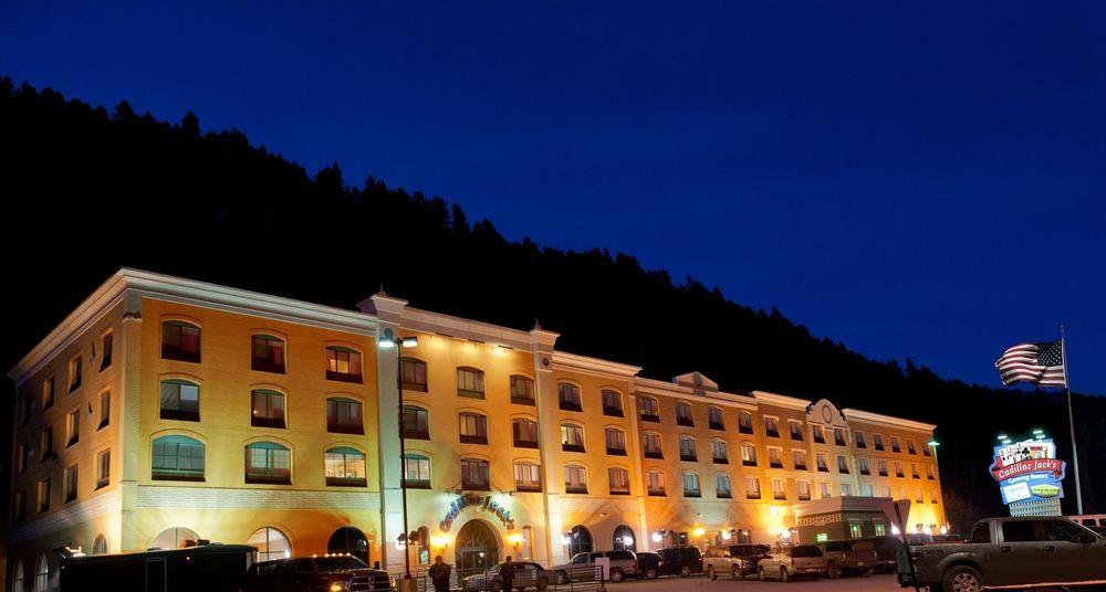 Doubletree By Hilton Deadwood At Cadillac Jack'S Exteriör bild