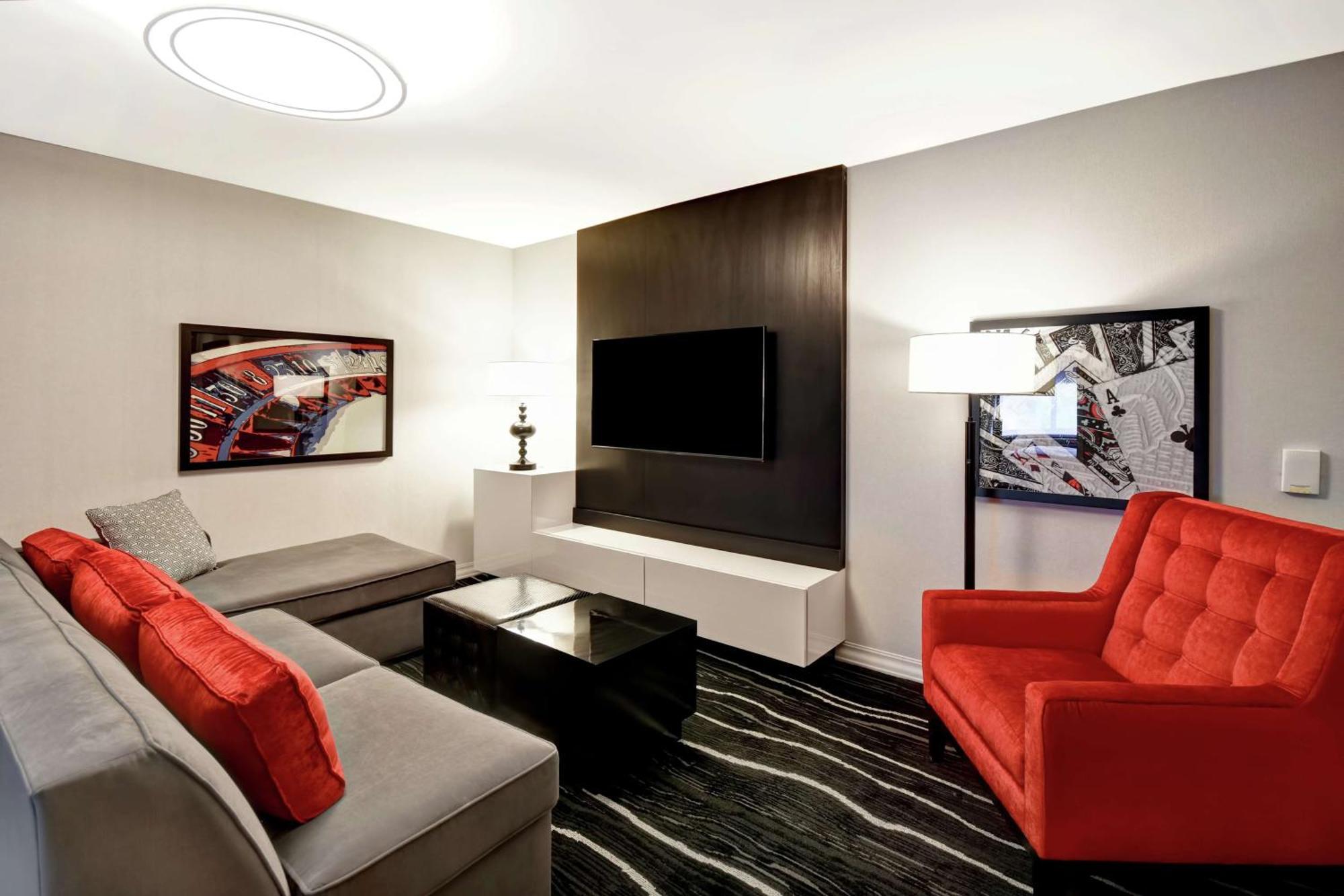 Doubletree By Hilton Deadwood At Cadillac Jack'S Hotell Exteriör bild