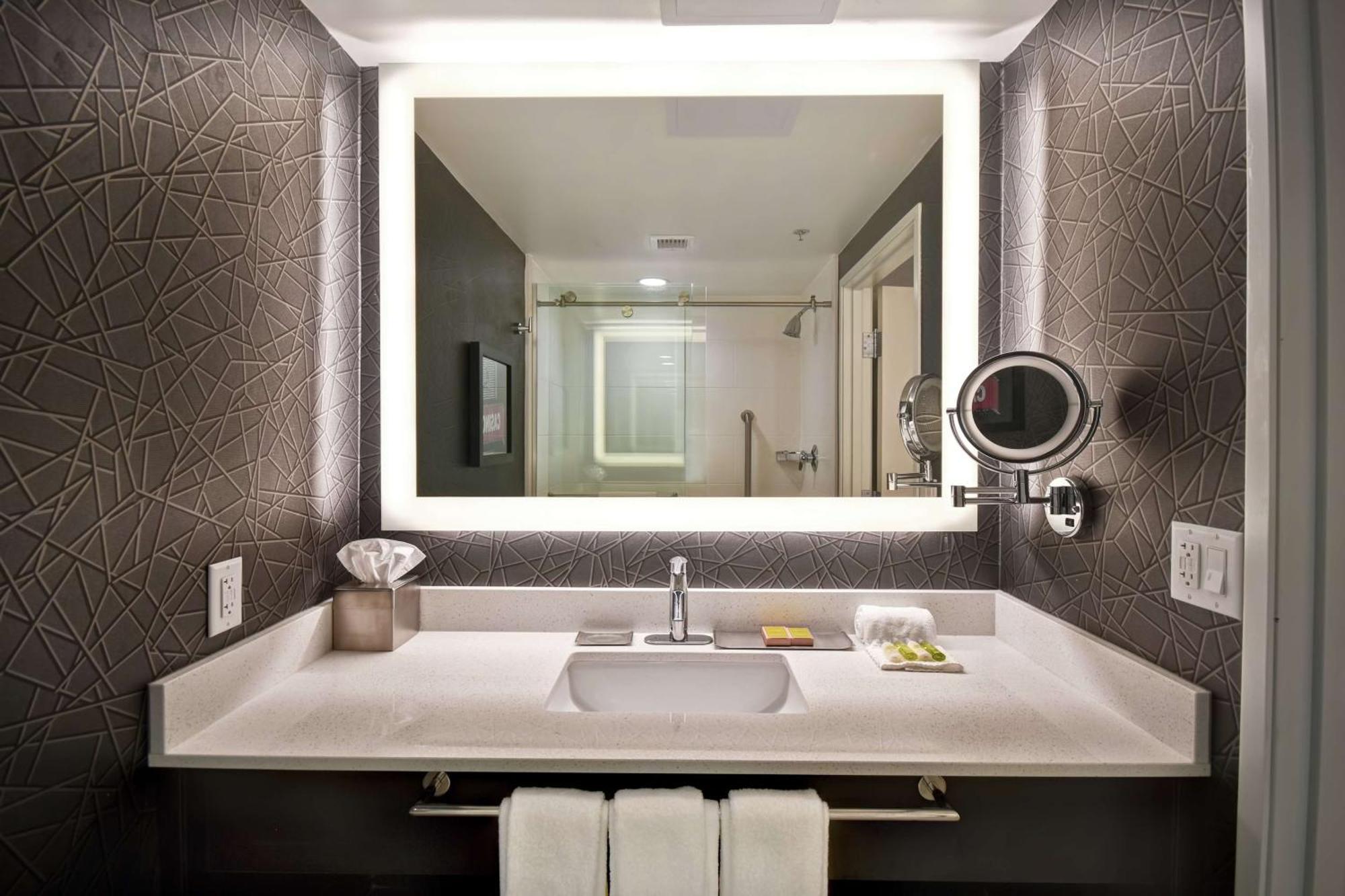 Doubletree By Hilton Deadwood At Cadillac Jack'S Exteriör bild
