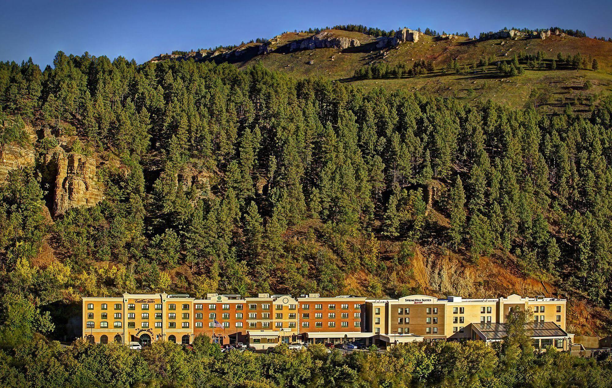 Doubletree By Hilton Deadwood At Cadillac Jack'S Hotell Exteriör bild