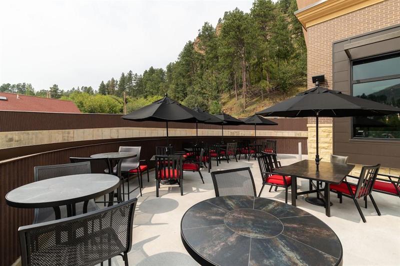 Doubletree By Hilton Deadwood At Cadillac Jack'S Hotell Exteriör bild